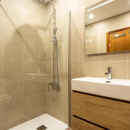 Loulé 246 · 1 Bedroom · Parking * Oporto